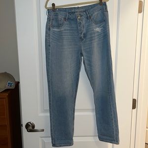 American Eagle Mom Jean